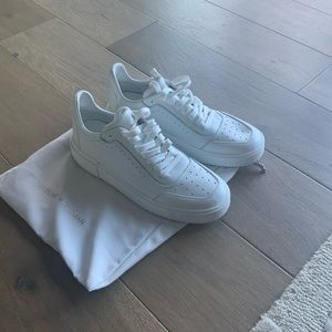 NWOT Stuart Weitzman white sneakers size 8.5